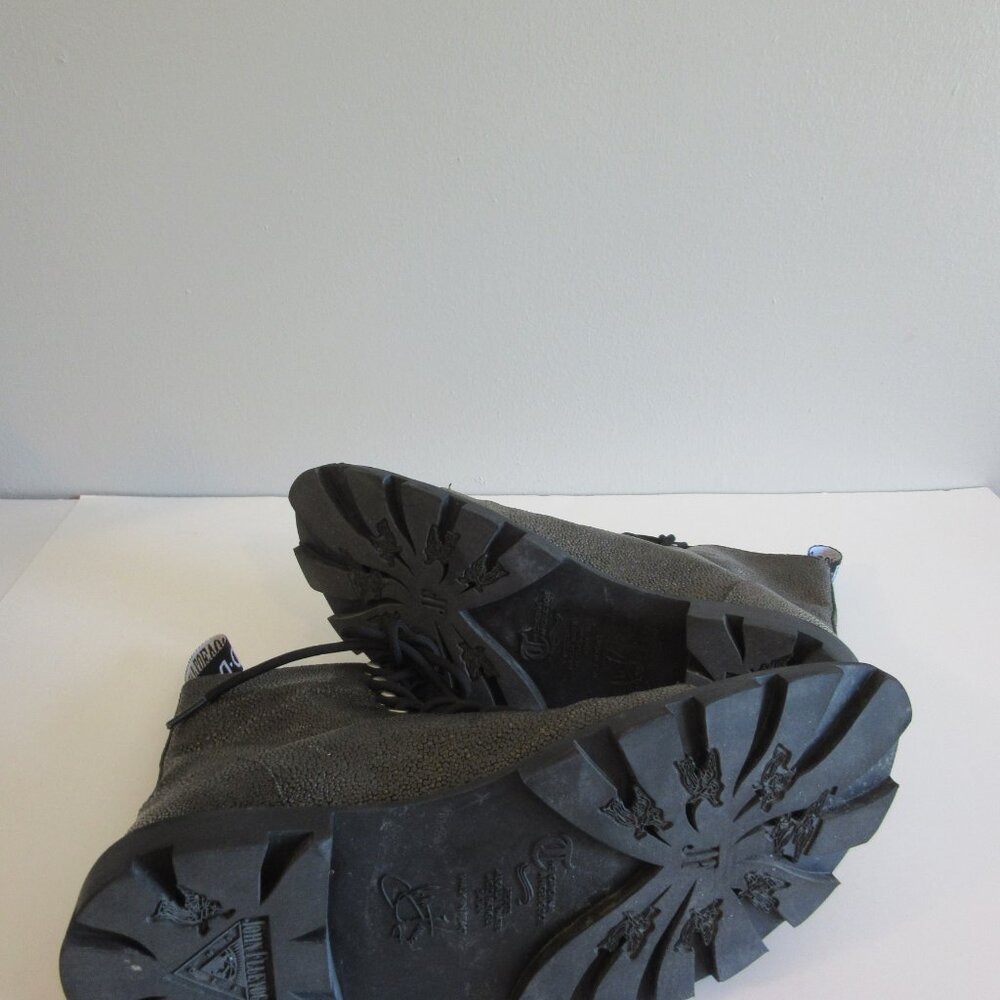John Fluevog Grey Pebble Sixfields Size 9 Grunge Northampton Lace Up Boots-NEW - Picture 8 of 12